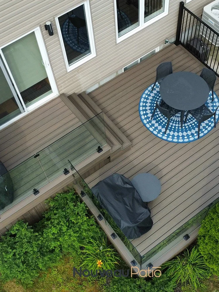 Nouveau patio composite rampes verre laval rive nord 4 Nouveau patio composite rampes verre laval rive nord 4