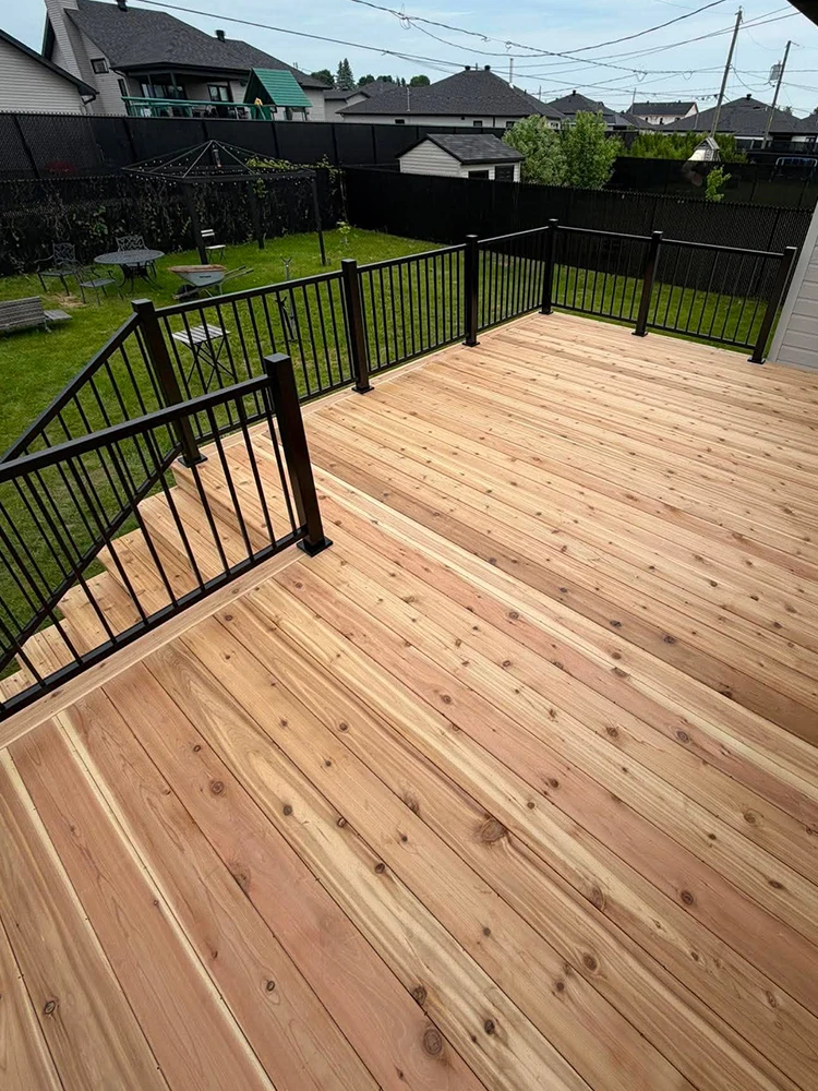 construction-patio-bois-saint-jacques-cedre-rouge 1
